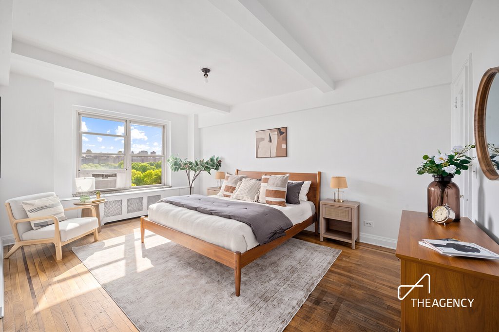 410 Central Park West, Unit 9A photo 5