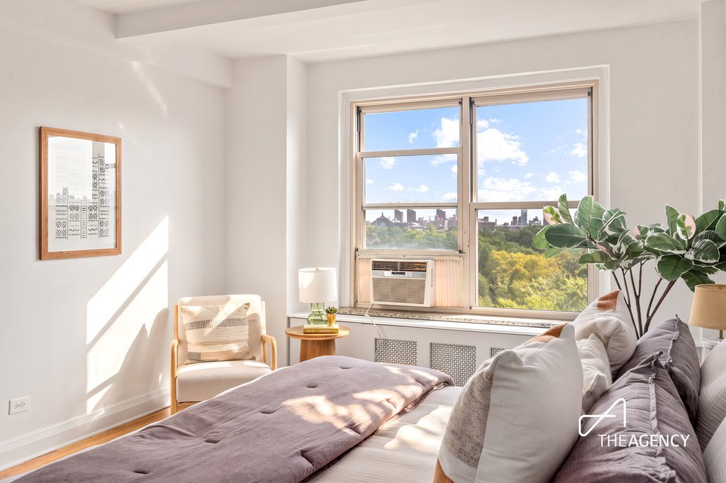 410 Central Park West, Unit 9A photo 6