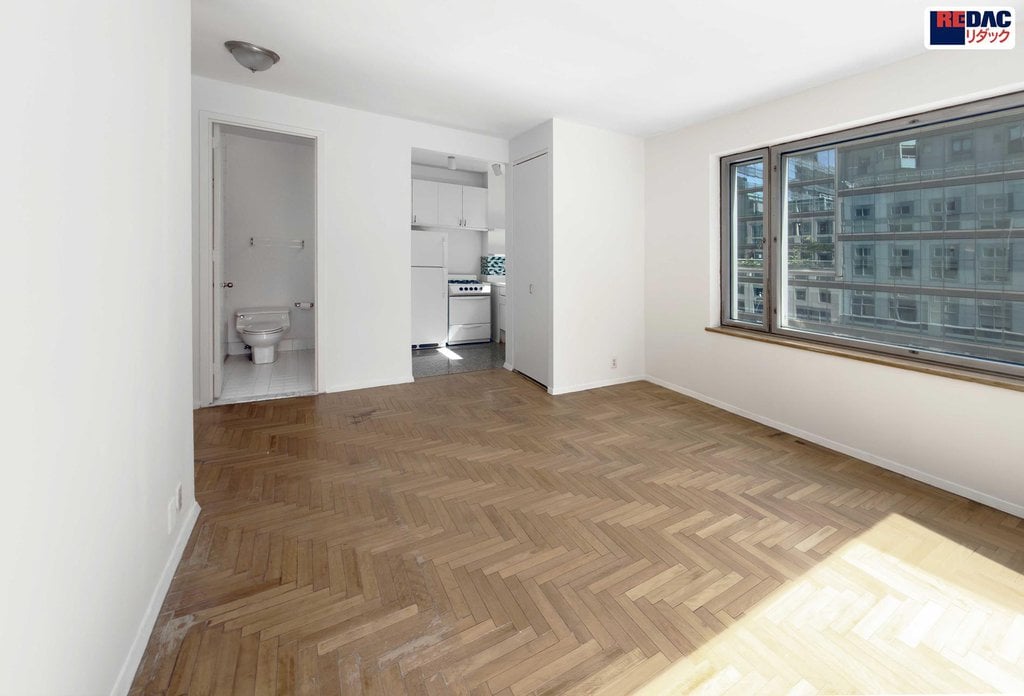 301 West 57th Street, Unit 4DD photo 2