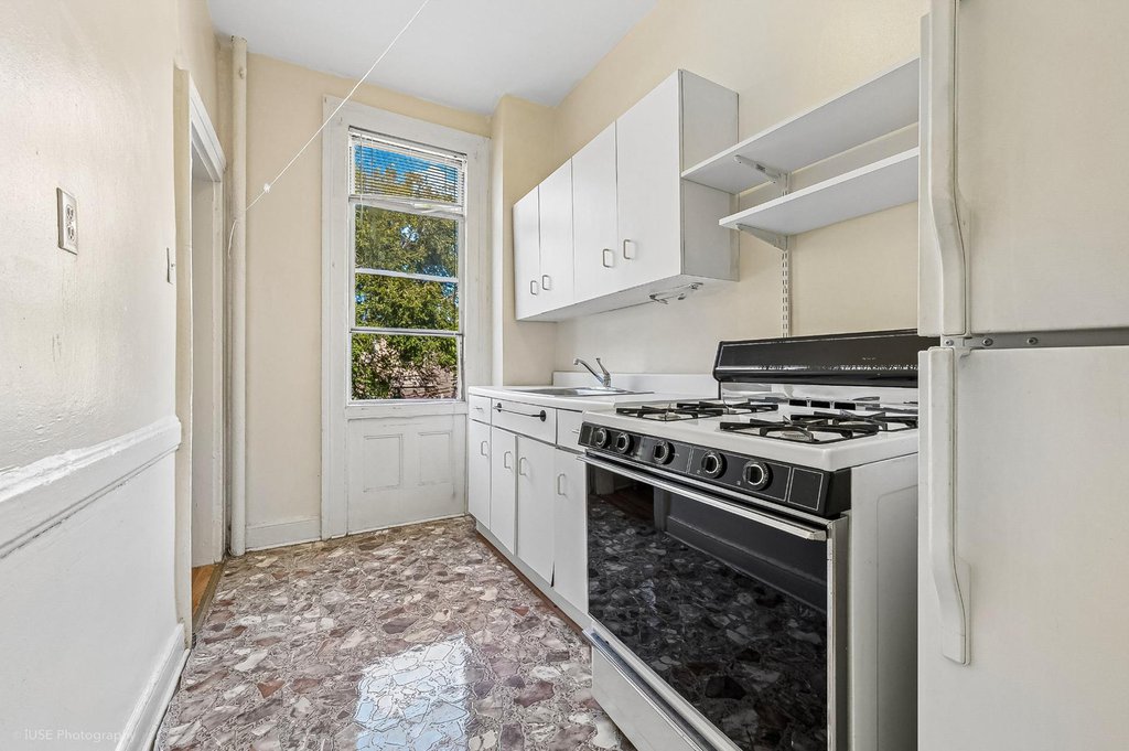 35 Melrose Street – For Sale photo 9