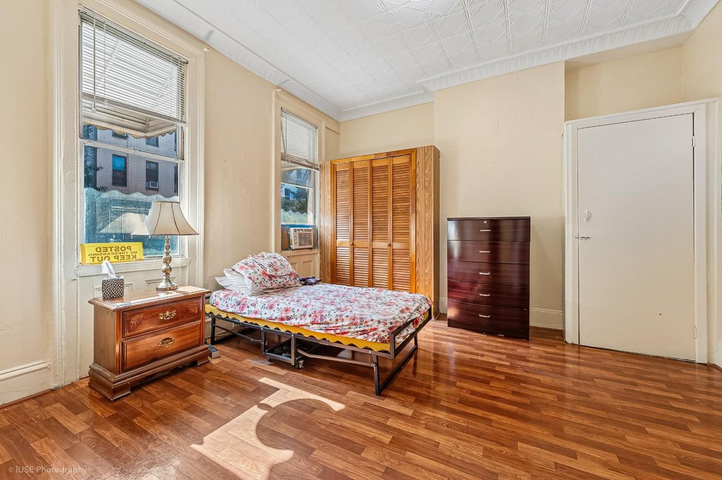 35 Melrose Street – For Sale photo 14