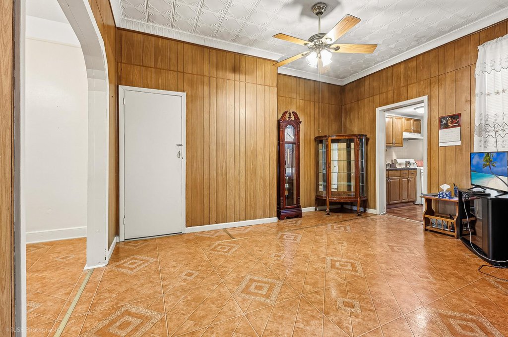 35 Melrose Street – For Sale photo 19
