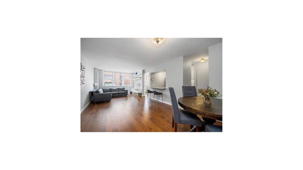 201 East 36th Street, Unit 8B