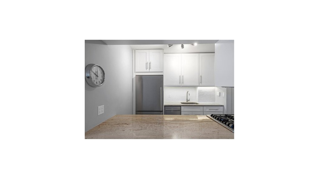 201 East 36th Street, Unit 8B photo 4