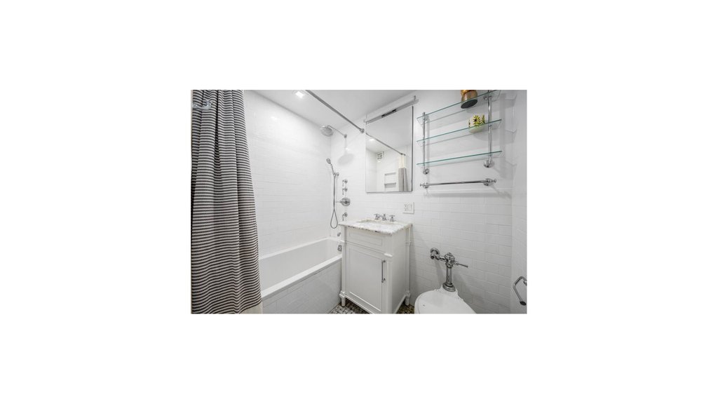 201 East 36th Street, Unit 8B photo 6