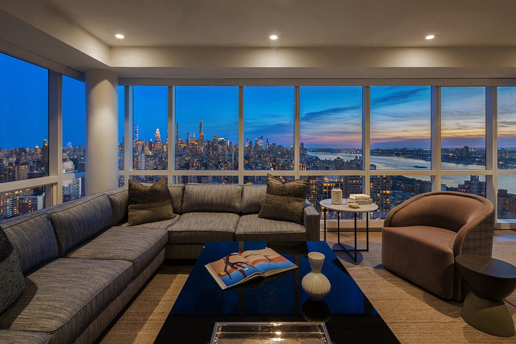 2628 Broadway, Unit PH photo 3