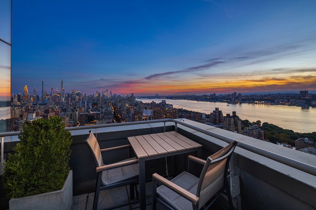 2628 Broadway, Unit PH photo 5