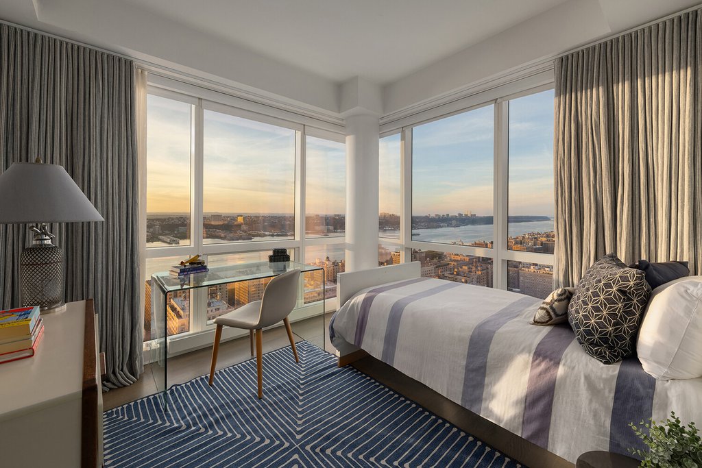 2628 Broadway, Unit PH photo 15