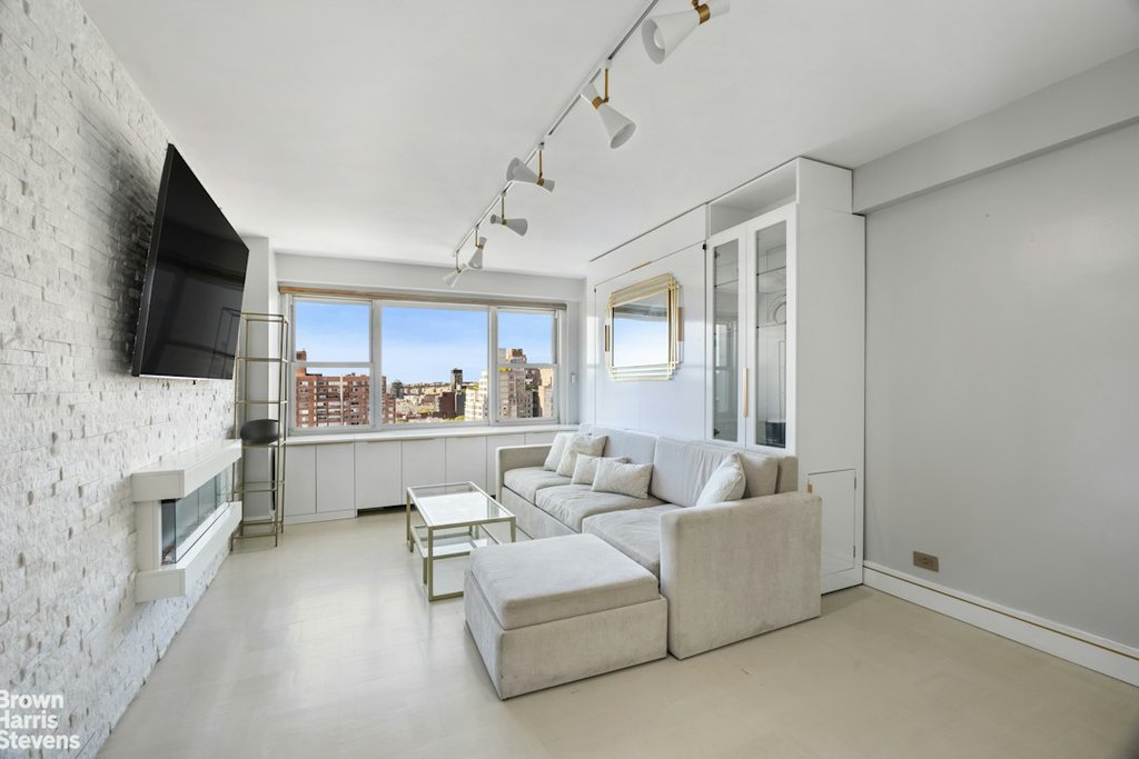 101 West 12th Street, Unit 20B