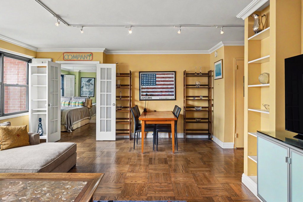 166 East 61st Street, Unit 10P photo 3
