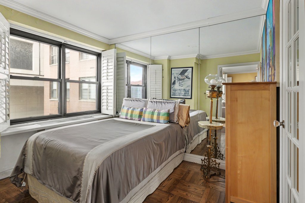 166 East 61st Street, Unit 10P photo 5