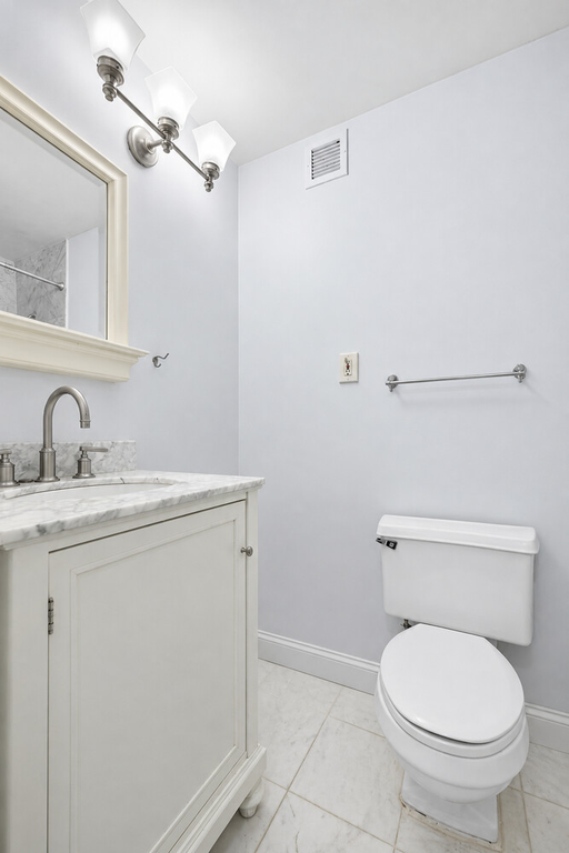 300 Rector Place, Unit 4O photo 3
