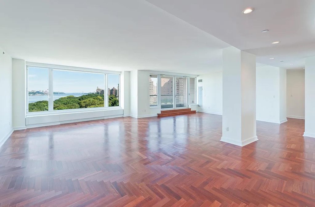 240 Riverside Boulevard, Unit 10AT