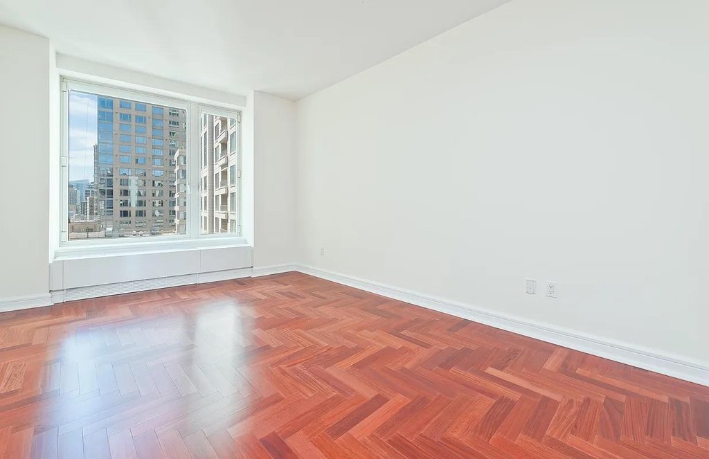 240 Riverside Boulevard, Unit 10AT photo 11