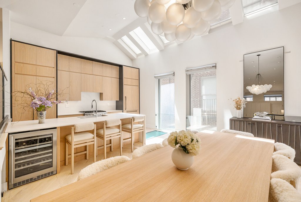 53 Warren Street, Unit 1 photo 2