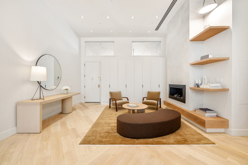 53 Warren Street, Unit 1 photo 7
