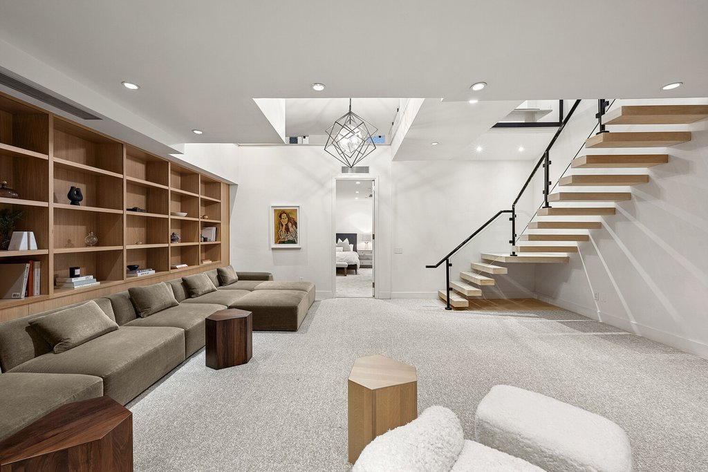 53 Warren Street, Unit 1 photo 13