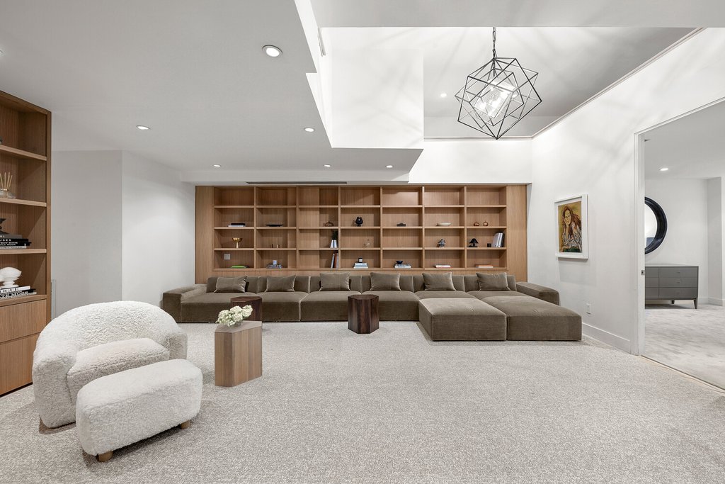 53 Warren Street, Unit 1 photo 16