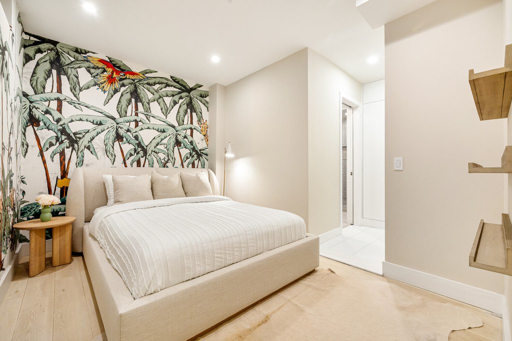 53 Warren Street, Unit 1 photo 22