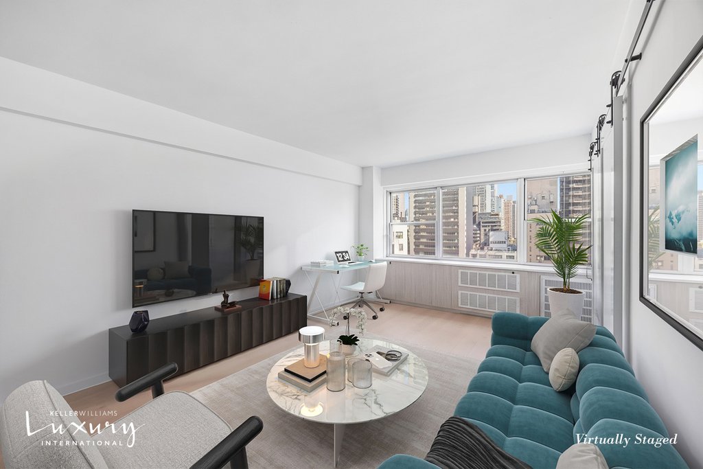 333 East 46th Street, Unit 17E photo 3