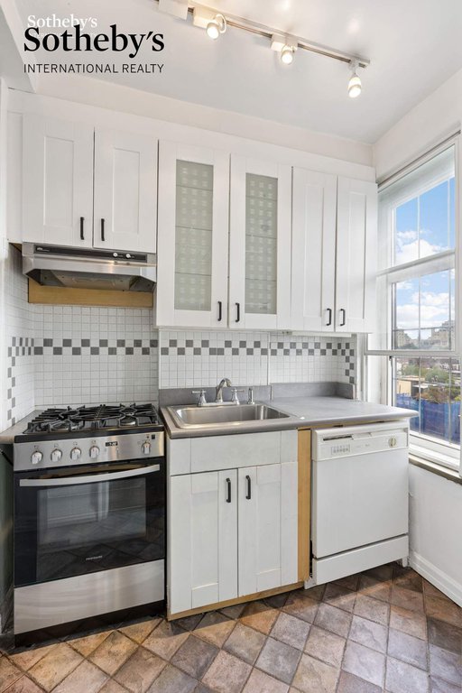 465 West 23rd Street, Unit 9I photo 8