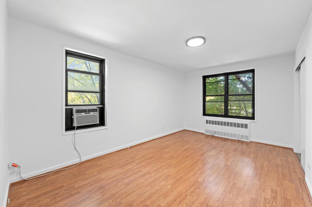 84-01 Main Street, Unit 325 photo 11