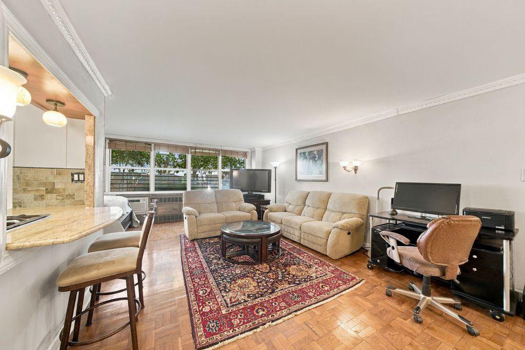 310 East 70th Street, Unit 1K
