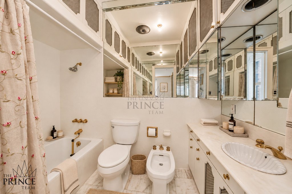 480 Park Avenue, Unit 8B photo 9