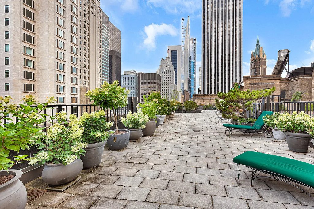 480 Park Avenue, Unit 8B photo 17
