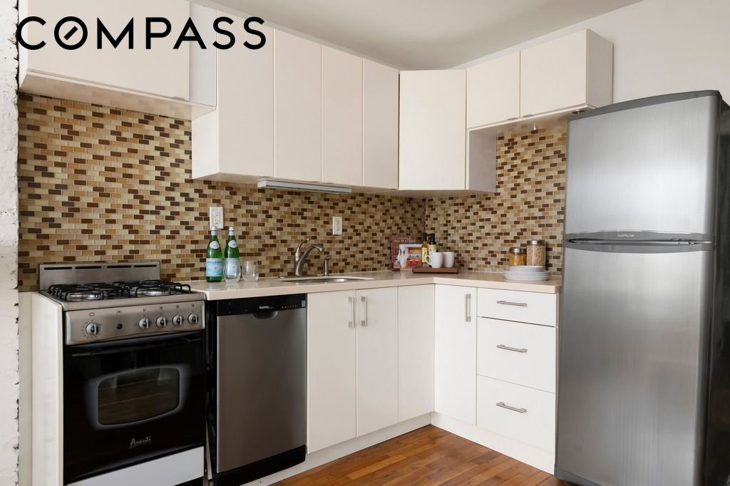 786 Washington Avenue, Unit 2 photo 5