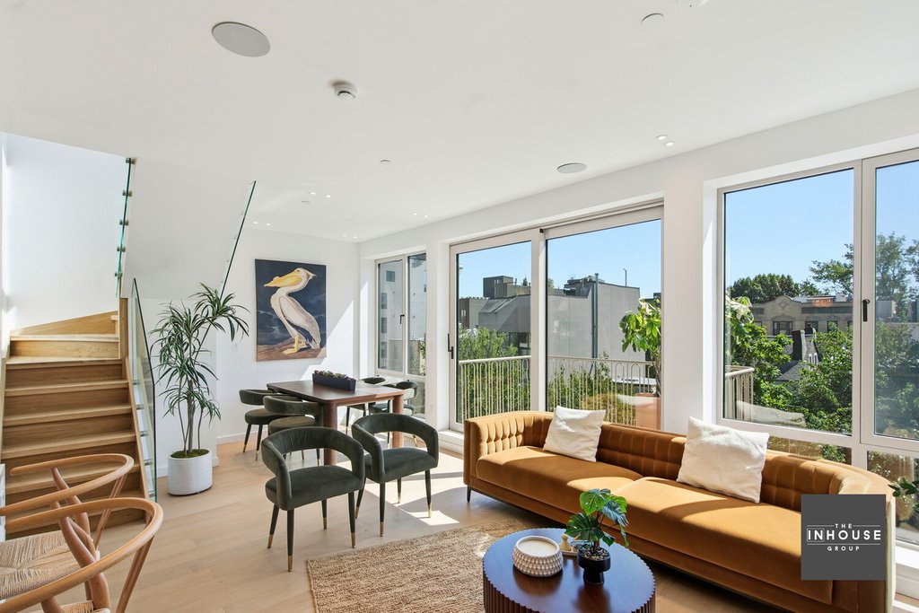 174 Eagle Street, Unit PH photo 4