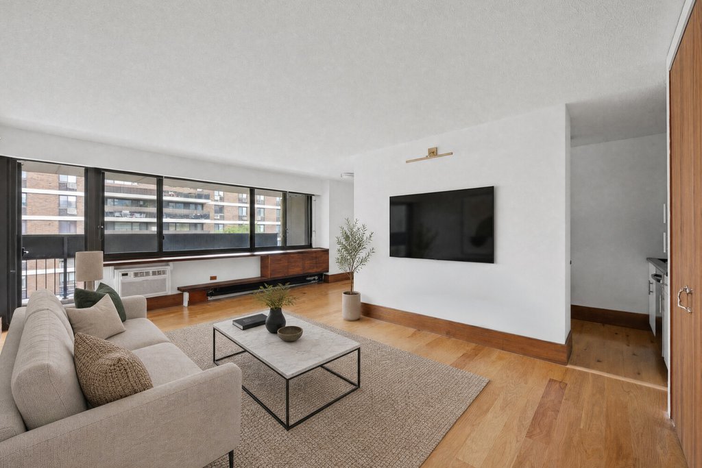 299 Pearl Street, Unit 5E photo 2