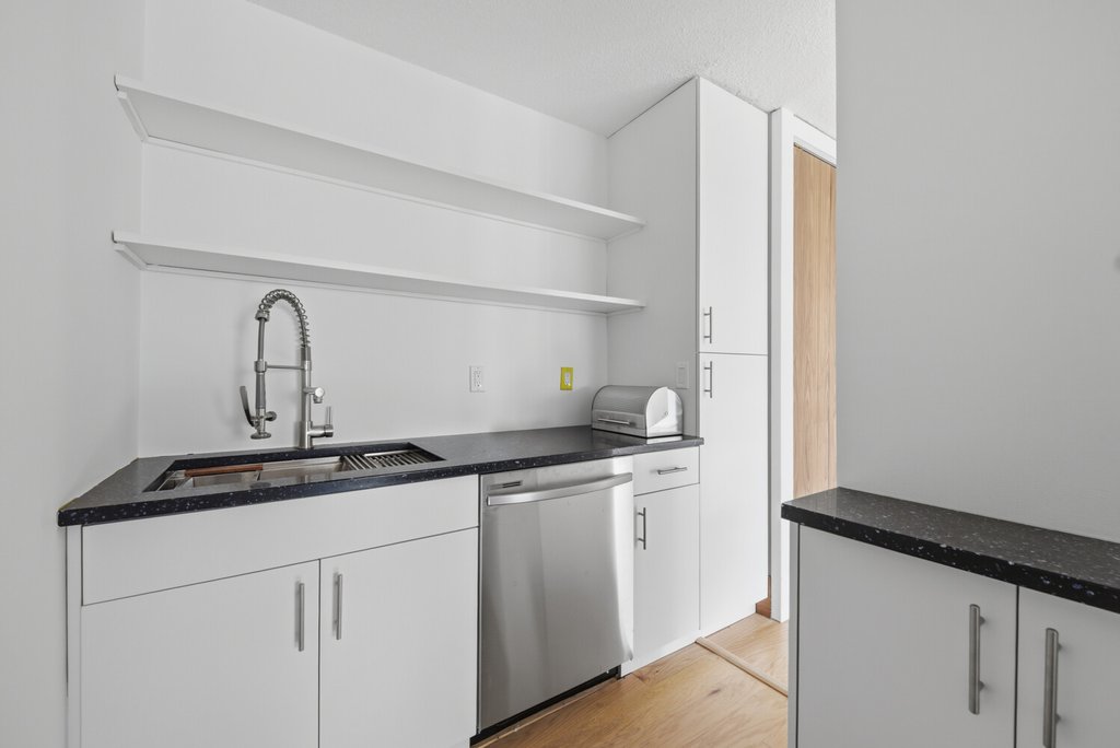 299 Pearl Street, Unit 5E photo 10