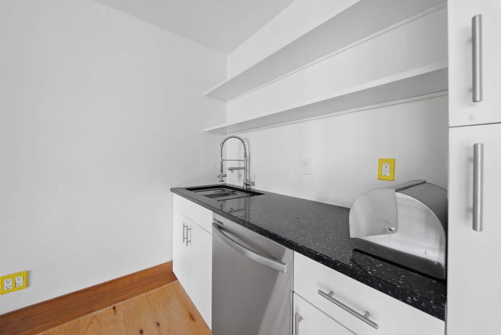 299 Pearl Street, Unit 5E photo 11