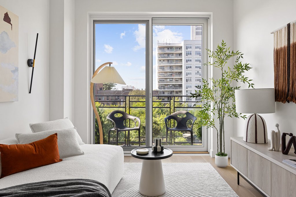 379 Ocean Parkway, Unit 5B photo 3