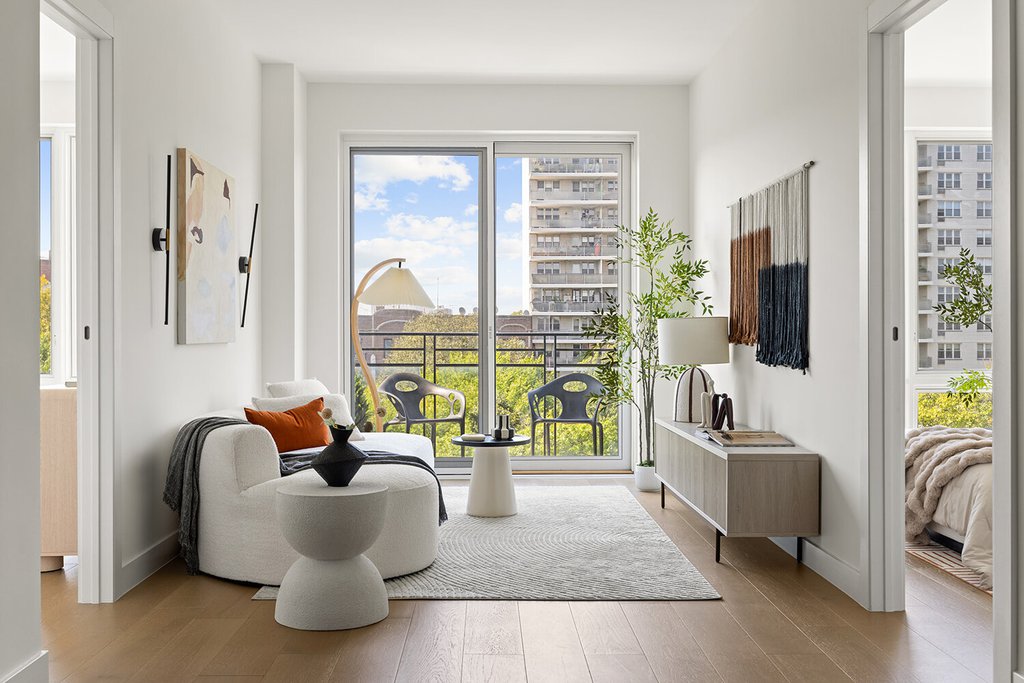 379 Ocean Parkway, Unit 5B photo 2