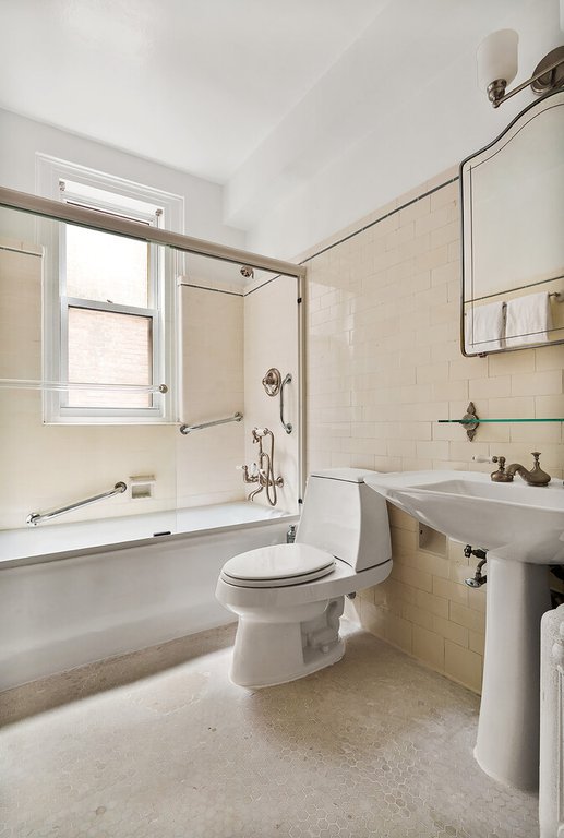 65 Central Park West, Unit 8A photo 10