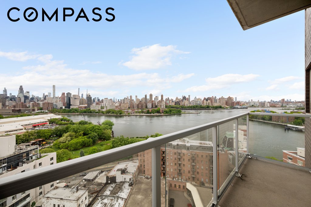 11-24 31st Avenue, Unit 15B