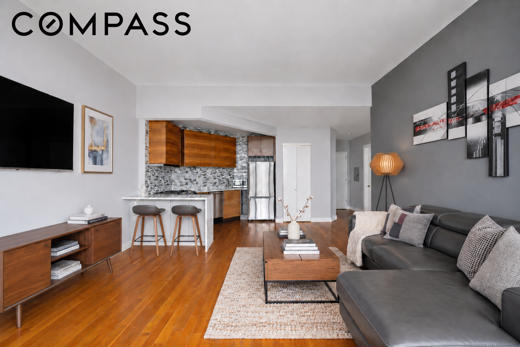 11-24 31st Avenue, Unit 15B photo 7