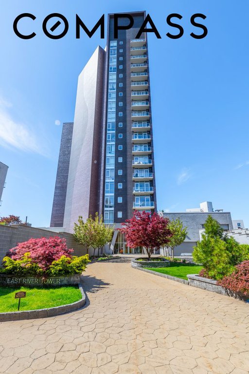 11-24 31st Avenue, Unit 15B photo 12