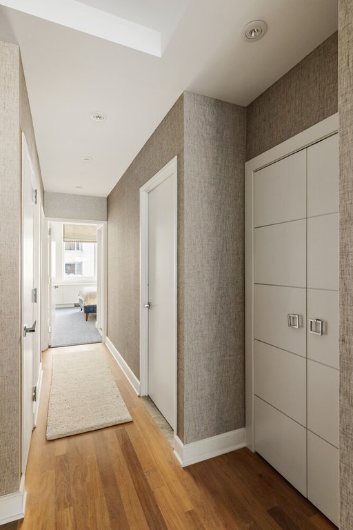 212 East 57th Street, Unit 6C photo 5