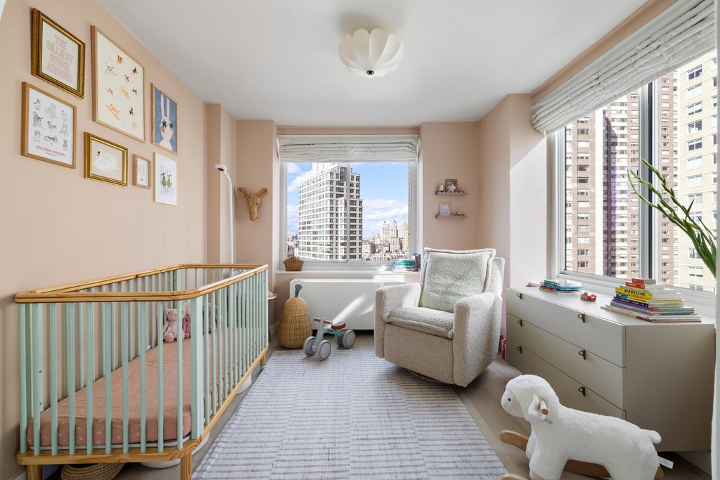 61 West 62nd Street, Unit 22D photo 11