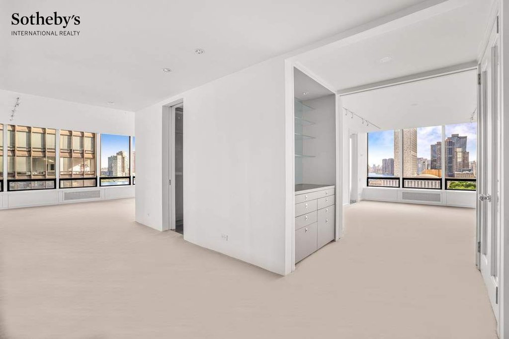860 United Nations Plaza, Unit 13A photo 9