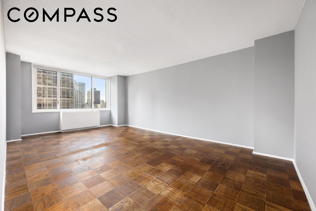 245 East 54th Street, Unit 21G photo 2