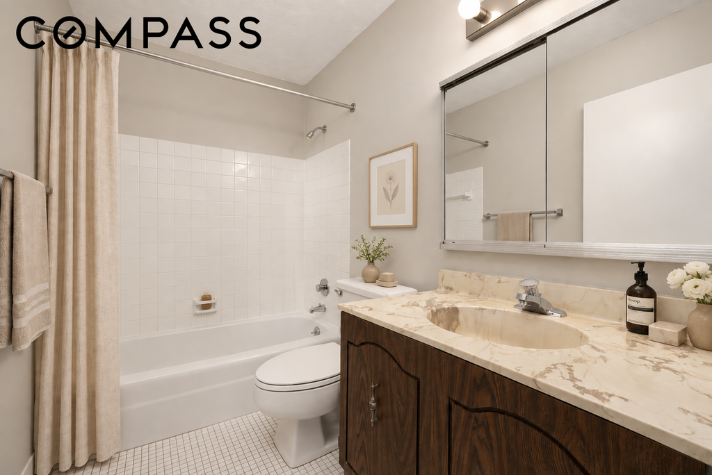 245 East 54th Street, Unit 21G photo 7