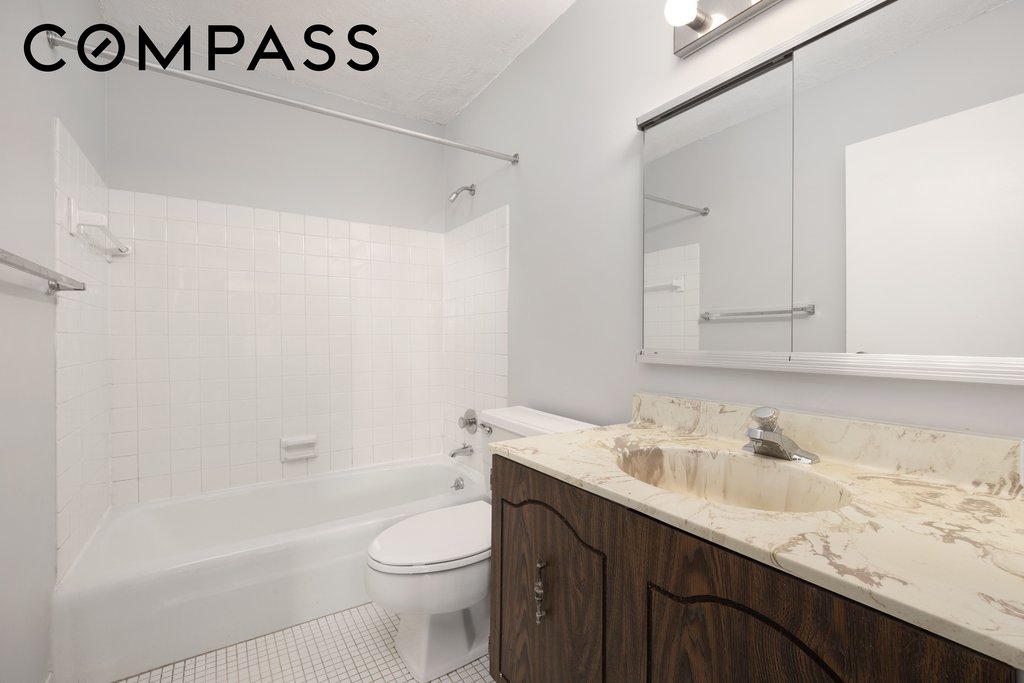 245 East 54th Street, Unit 21G photo 8