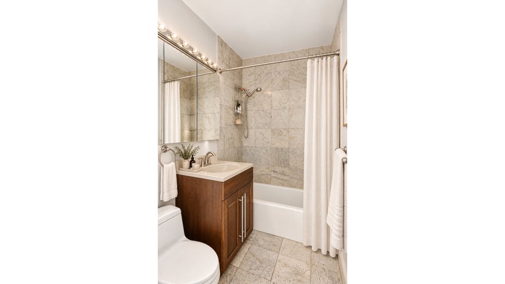 200 East 24th Street, Unit 1708 photo 6