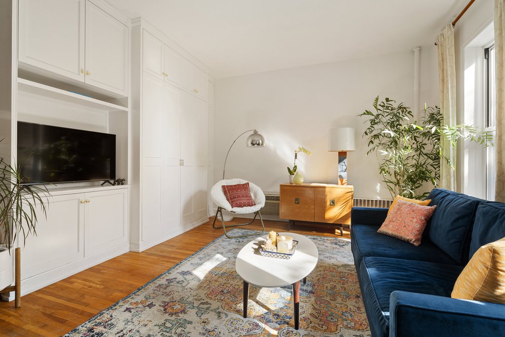 126 West 96th Street, Unit 4E photo 4