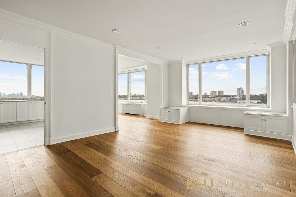 220 Riverside Boulevard, Unit 15J