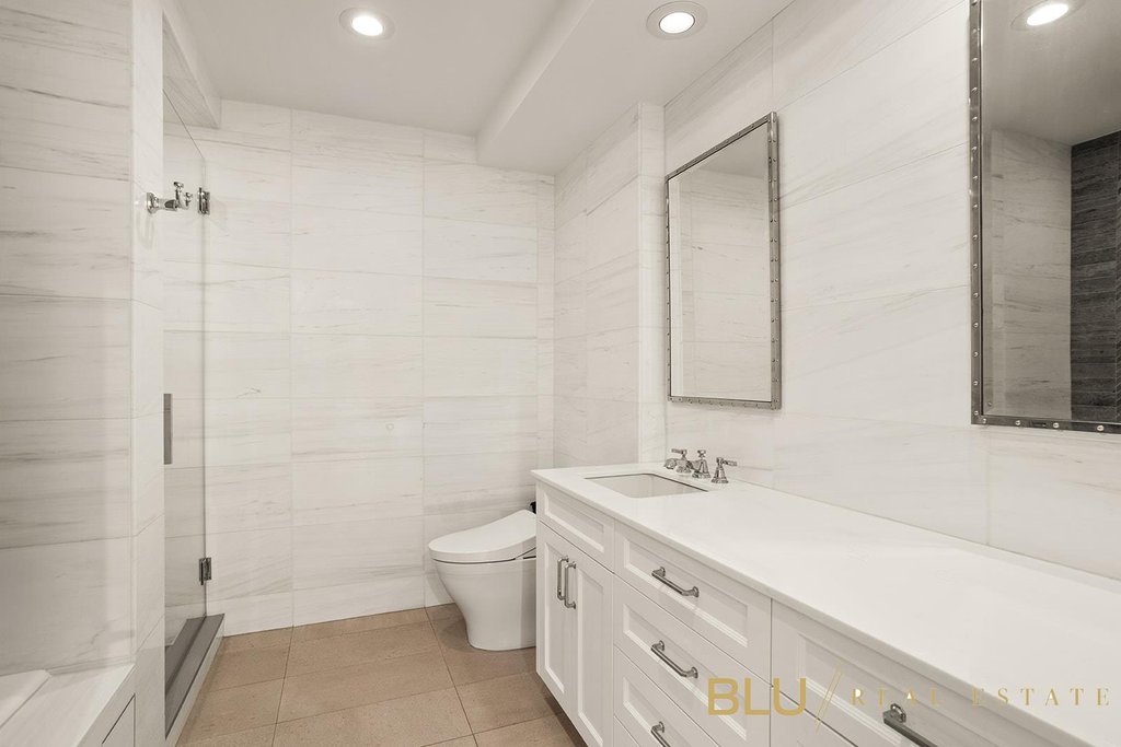 220 Riverside Boulevard, Unit 15J photo 7